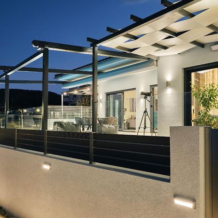 אליקאנאס Blue View Villa - Coastal Elegance With Swim Spa, By Zantewize מראה חיצוני תמונה