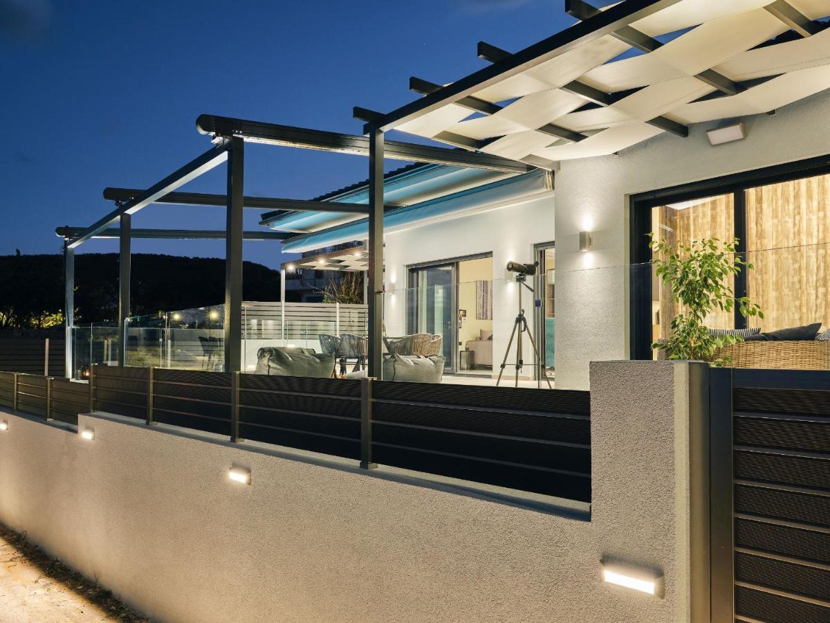 אליקאנאס Blue View Villa - Coastal Elegance With Swim Spa, By Zantewize מראה חיצוני תמונה